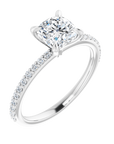 Cushion Pavé Solitaire Ring Weißgold