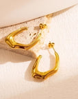 Moderne C-Form Ohrstecker aus Edelstahl, 18 Karat vergoldet