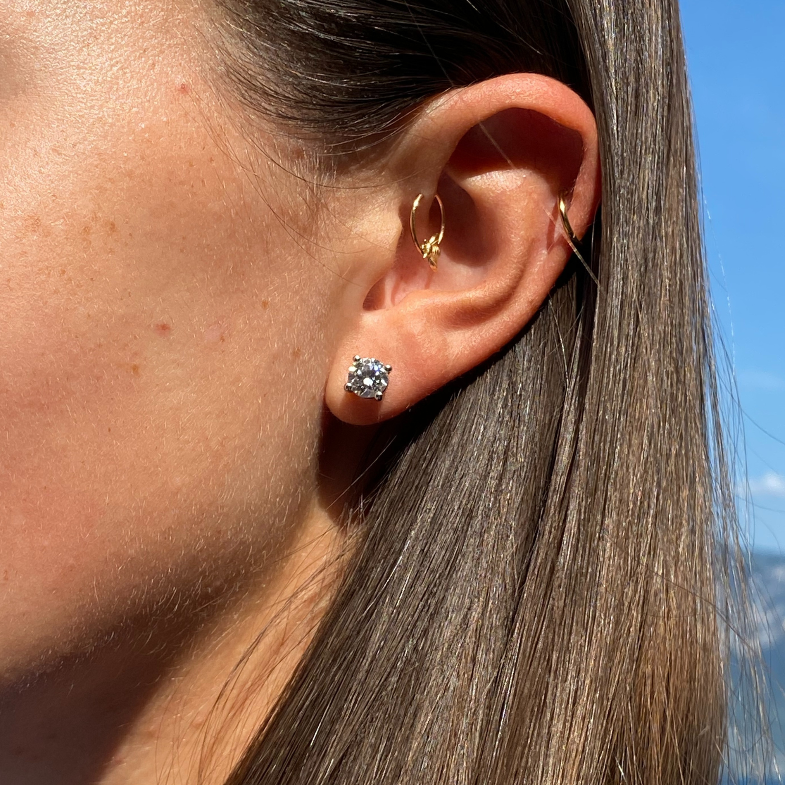 4-Prong Solitaire Ohrring